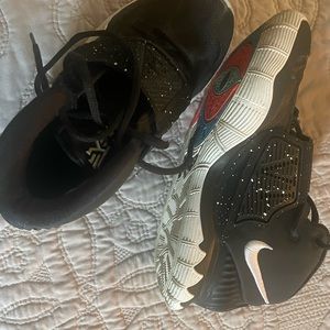 Nike 4 Y boys sneakers